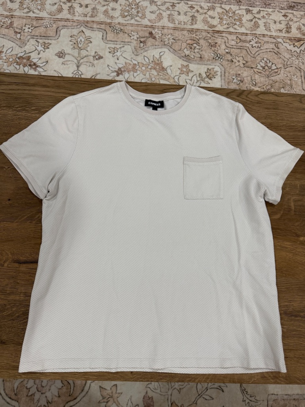 Express Men’s Beige Textured Crew Pocket Tee Size XL